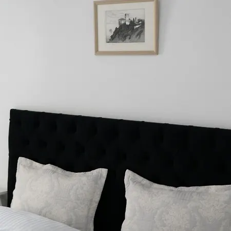 Cheerful Home! Апартаменты *