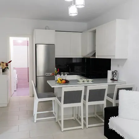 Cheerful Home! *