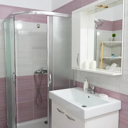 Apartman Cheerful Home!